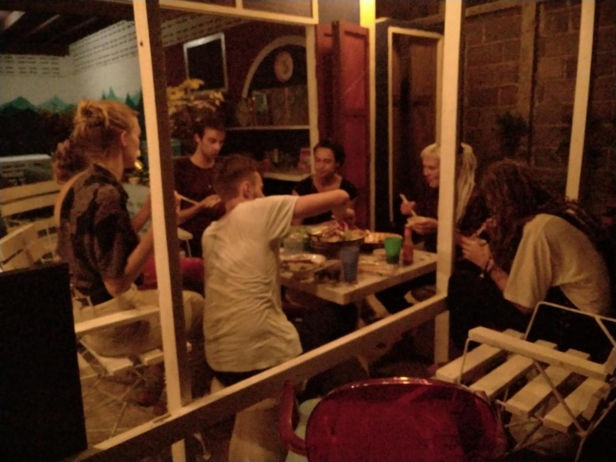 Sunny Hostel Пай Екстериор снимка